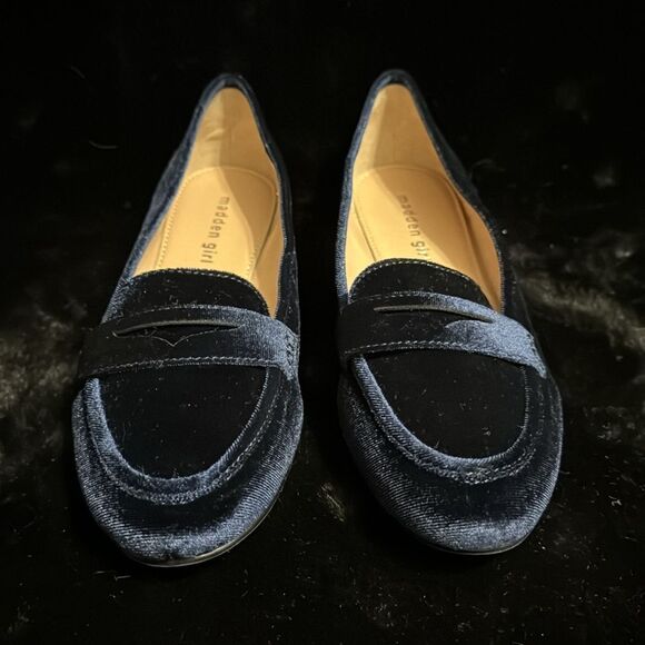 Madden Girl Carmella Velvet Loafers - Picture 2 of 9